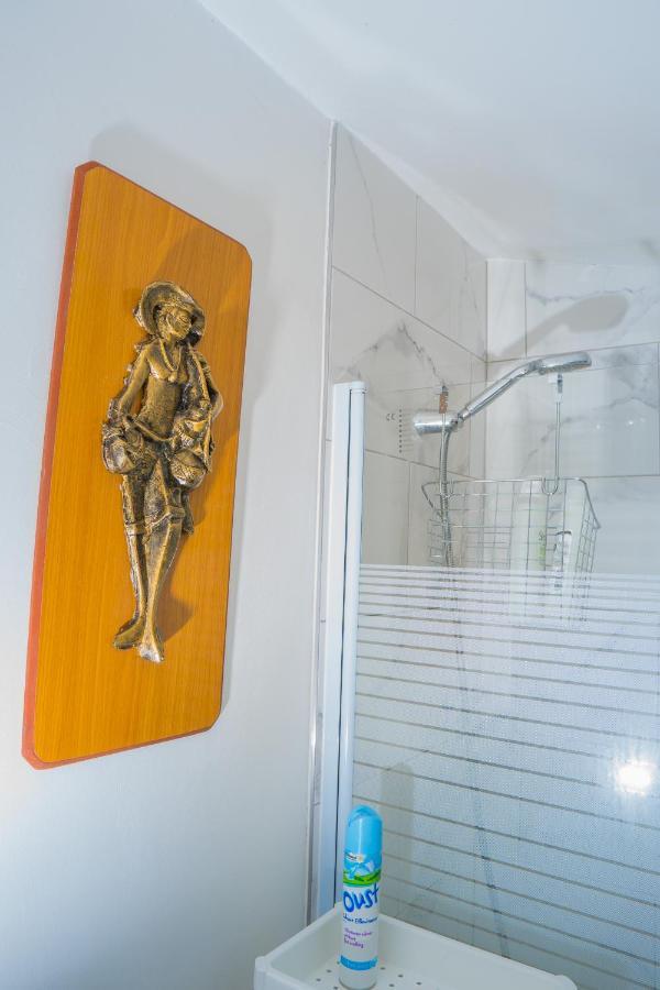 The Highfield Villa, 5 Bedrooms, Northampton Centre, Sleeps 10 Екстер'єр фото